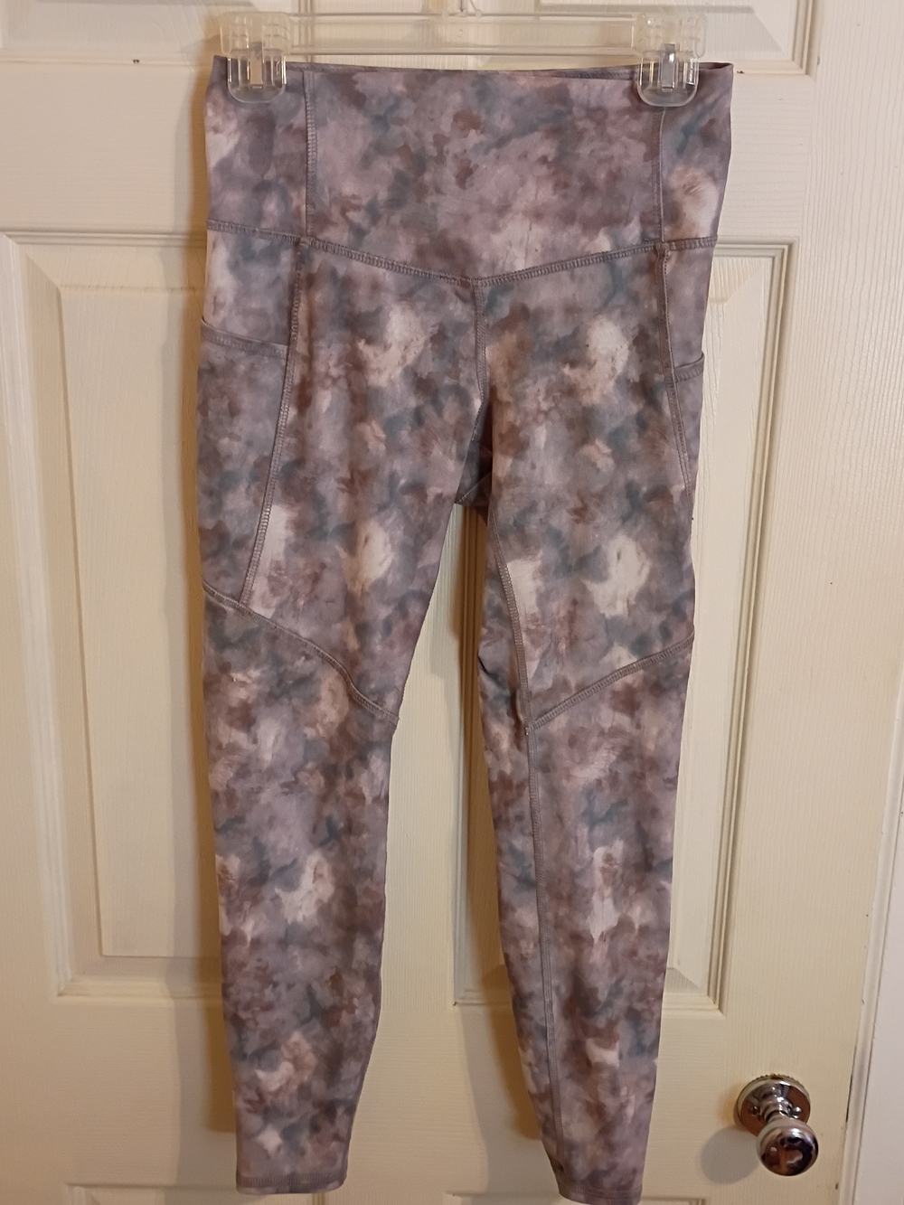 Evolution and Creation Women's Tie-Dye Leggings in Gray and Brown